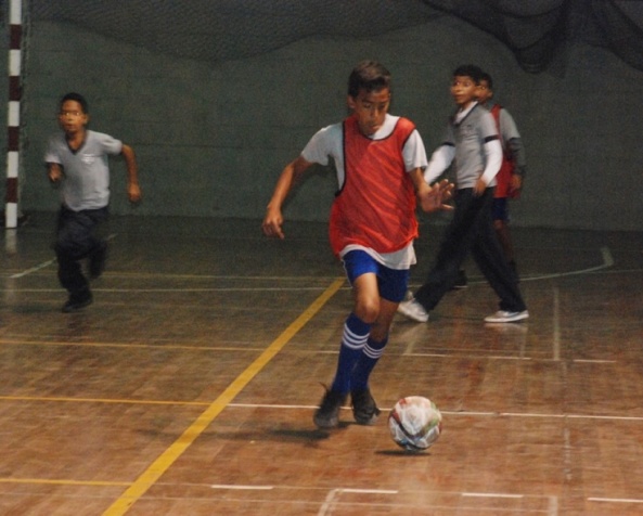 Foto fútbol sala estudiantil (Luis Manrique).jpg